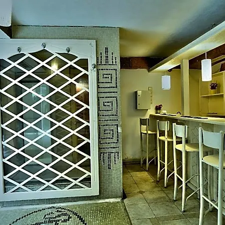 Friends Hotel 3*
